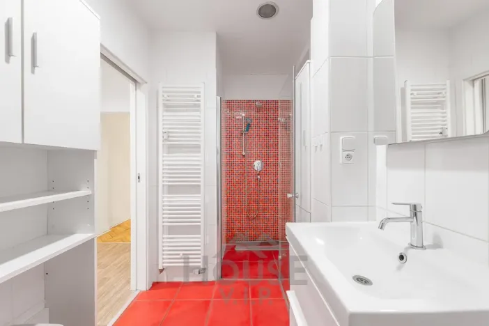 Prodej bytu 2+kk, Praha - Žižkov, Jeseniova, 46 m2