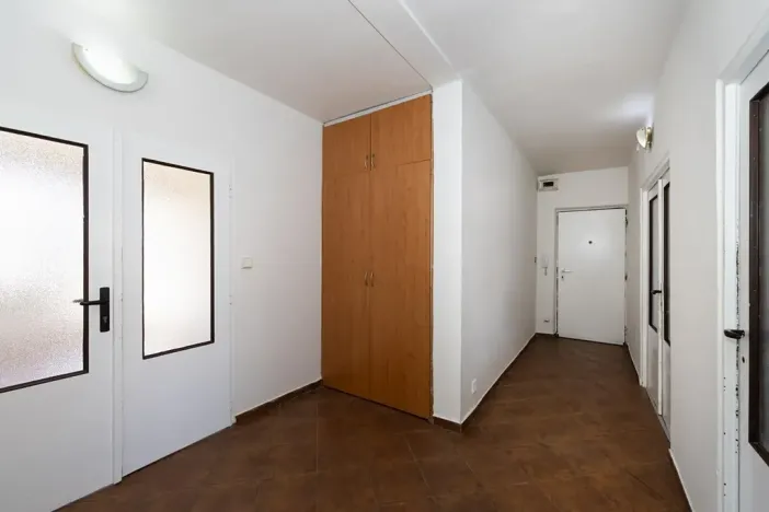 Prodej bytu 3+1, Praha - Letňany, Místecká, 70 m2