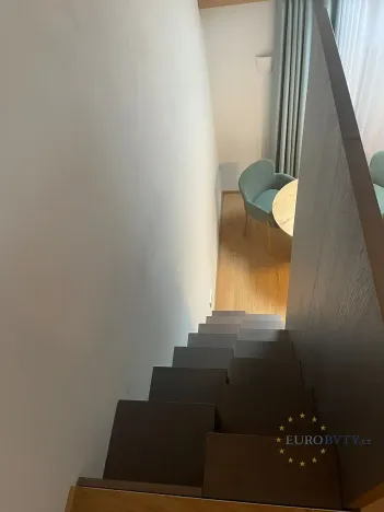 Pronájem bytu 1+kk, Praha - Vršovice, Bartoškova, 40 m2