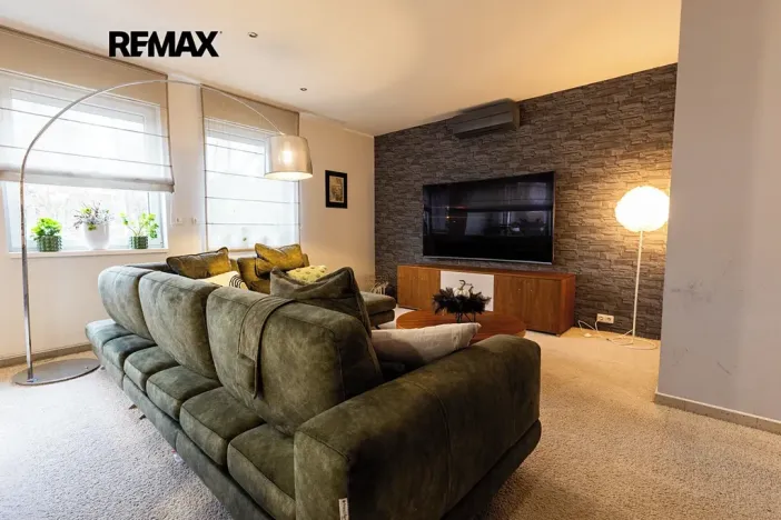 Prodej skladu, Hořovice, nábřeží Hynka Šlosara, 4000 m2