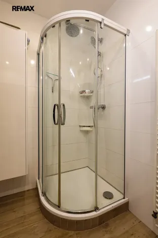 Prodej skladu, Hořovice, nábřeží Hynka Šlosara, 4000 m2