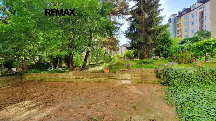 Pronájem bytu 1+kk, Praha - Střešovice, Na Malovance, 24 m2