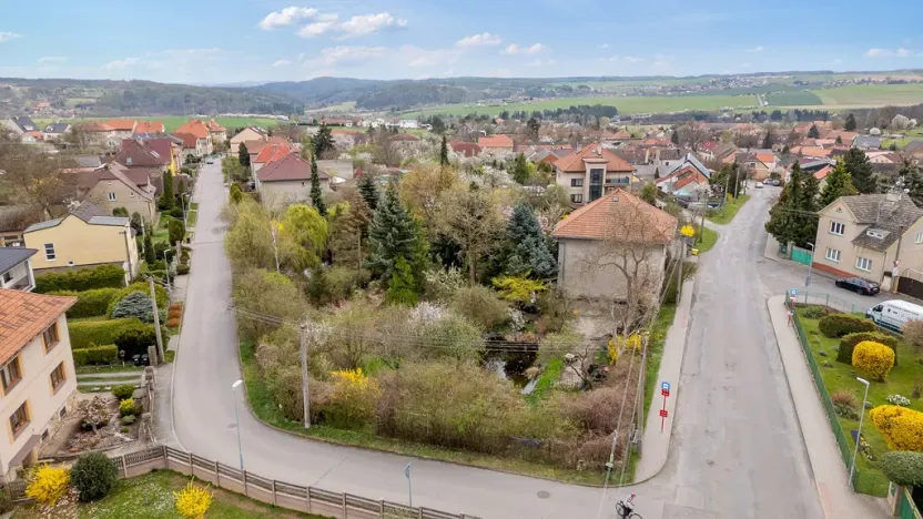 Prodej pozemku, Lhota, 3645 m2