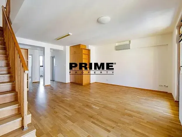 Pronájem kanceláře, Praha - Smíchov, Štefánikova, 147 m2