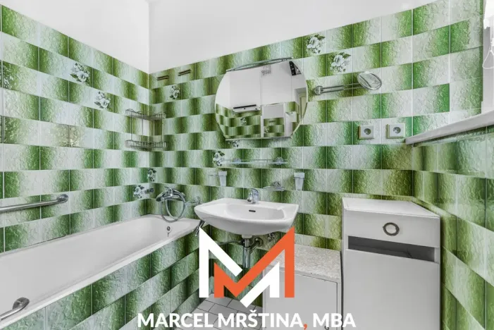 Prodej rodinného domu, Červený Kostelec, Jiráskova, 340 m2