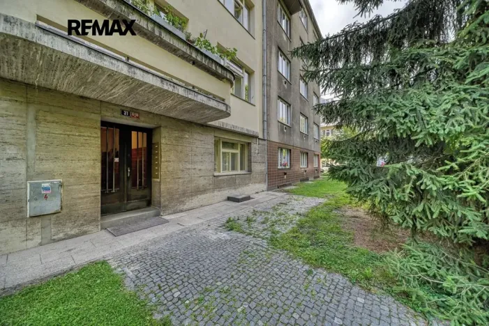 Pronájem bytu 3+1, Poděbrady, nám. T.G.Masaryka, 96 m2