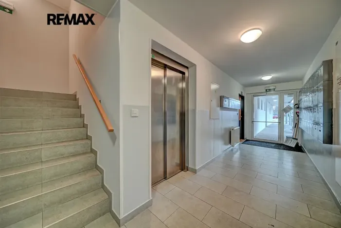 Pronájem bytu 1+kk, Poděbrady, Čechova, 28 m2