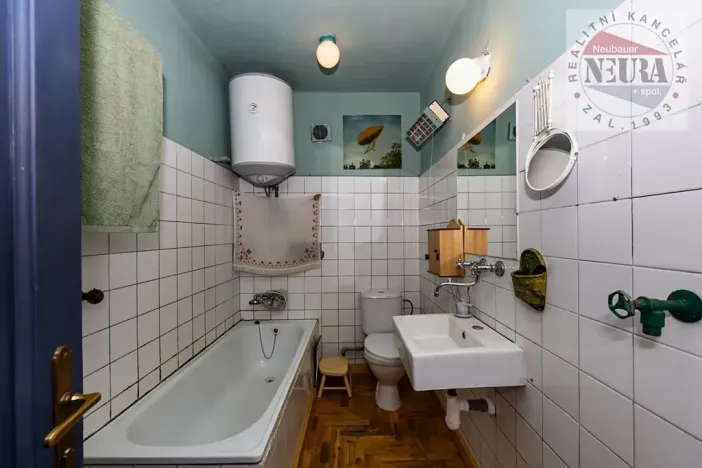 Prodej rodinného domu, Dobříš, Mírové náměstí, 451 m2