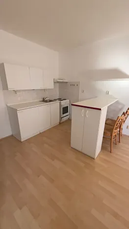 Pronájem bytu 2+kk, Pardubice, nábřeží Závodu míru, 64 m2