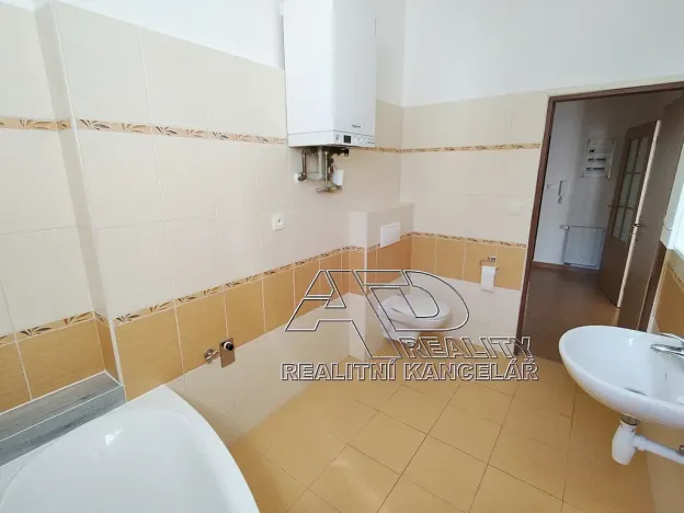 Pronájem bytu 2+1, České Budějovice, Pražská tř., 72 m2