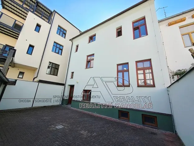 Pronájem bytu 2+1, České Budějovice, Pražská tř., 72 m2