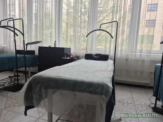 Pronájem obchodního prostoru, Praha - Vysočany, bratří Dohalských, 7 m2