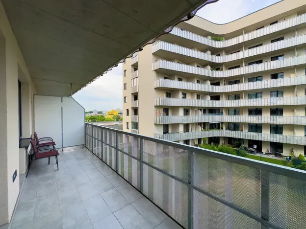 Pronájem bytu 2+kk, Praha - Strašnice, Zvěřinova, 61 m2