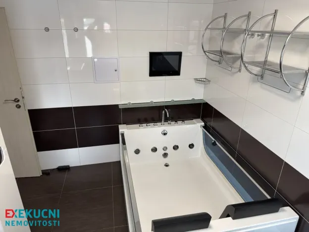 Prodej bytu 4+kk, Praha - Lochkov, K Lahovské, 99 m2