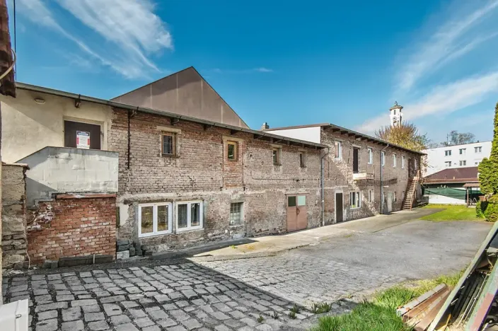 Prodej obchodního prostoru, Kolín, Roháčova, 340 m2