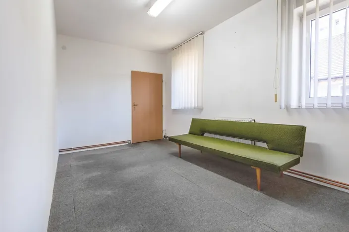 Prodej obchodního prostoru, Kolín, Roháčova, 340 m2