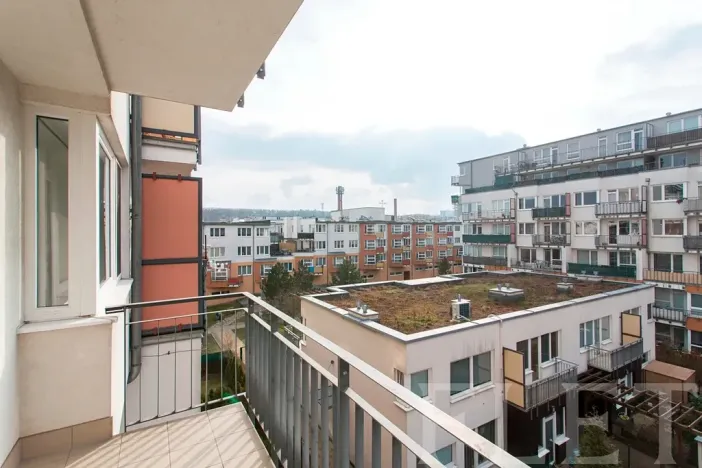 Pronájem bytu 2+kk, Praha - Vysočany, Pod Harfou, 48 m2