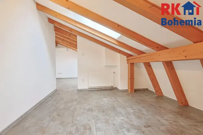 Pronájem bytu 4+1, Praha - Žižkov, Na Jarově, 122 m2