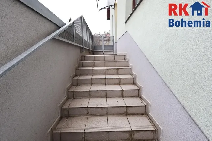 Pronájem bytu 4+1, Praha - Žižkov, Na Jarově, 122 m2