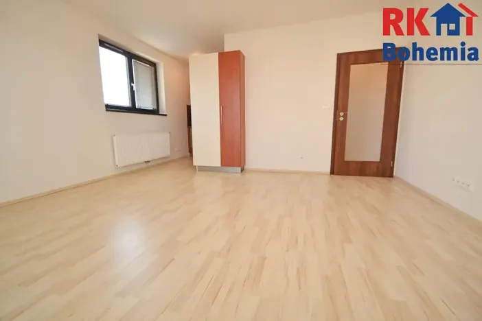 Pronájem bytu 2+kk, Praha - Háje, Loosova, 54 m2
