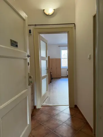 Pronájem bytu 1+kk, Praha - Braník, Ke Krči, 30 m2