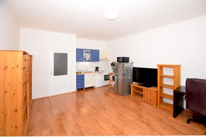 Pronájem bytu 1+kk, Hostivice, Školská, 29 m2