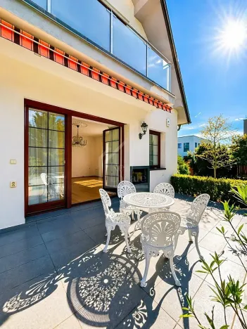 Pronájem vily, Praha - Suchdol, 350 m2