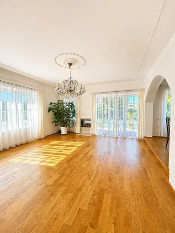 Pronájem vily, Praha - Suchdol, 350 m2