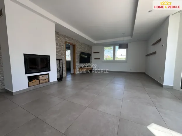 Pronájem rodinného domu, Dolany, 185 m2