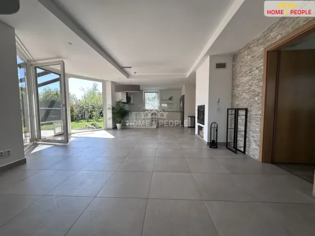 Pronájem rodinného domu, Dolany, 185 m2
