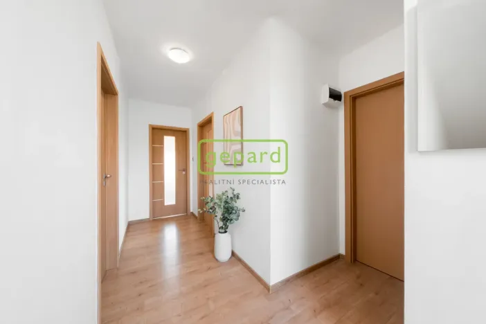 Prodej rodinného domu, Lety, Pod viničkou, 163 m2