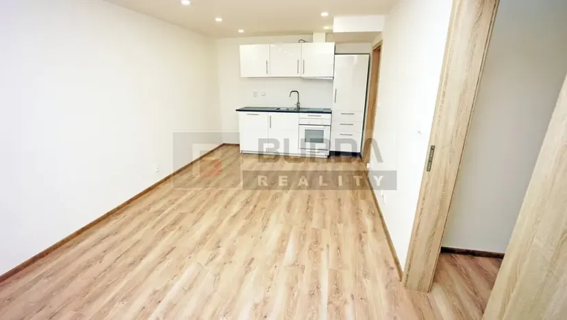 Pronájem bytu 2+kk, Neratovice, 35 m2