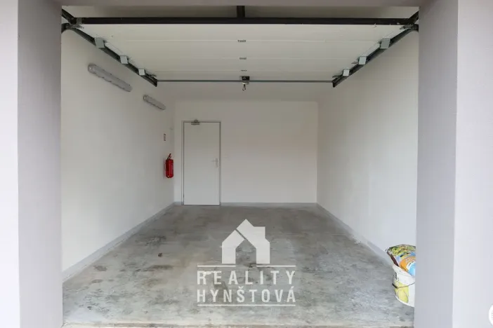 Pronájem garáže, Blansko, Nad Čertovkou, 19 m2