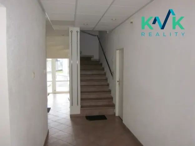 Pronájem bytu 3+1, Karlovy Vary, Jáchymovská, 90 m2