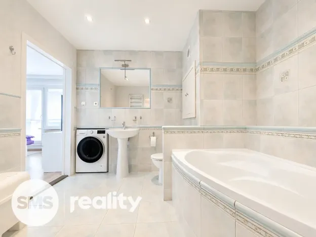 Prodej bytu 3+1, Frýdek-Místek - Frýdek, Novodvorská, 73 m2