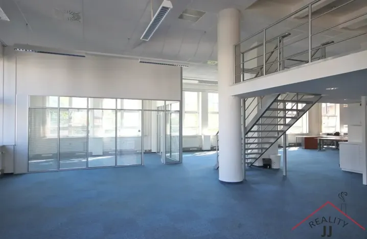 Pronájem kanceláře, Praha - Veleslavín, Na okraji, 650 m2