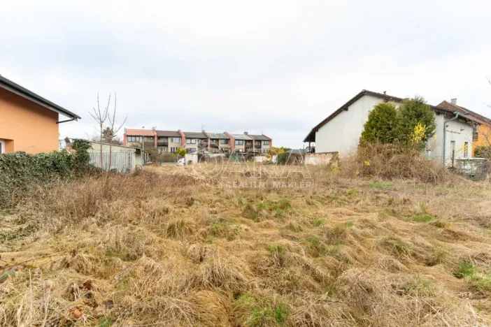 Pronájem komerčního pozemku, Dolní Břežany, Krátká, 585 m2