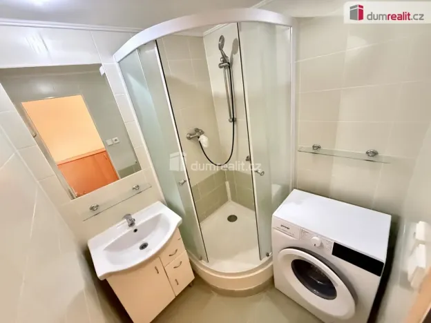 Pronájem bytu 1+1, Kralupy nad Vltavou, sídl. Hůrka, 43 m2