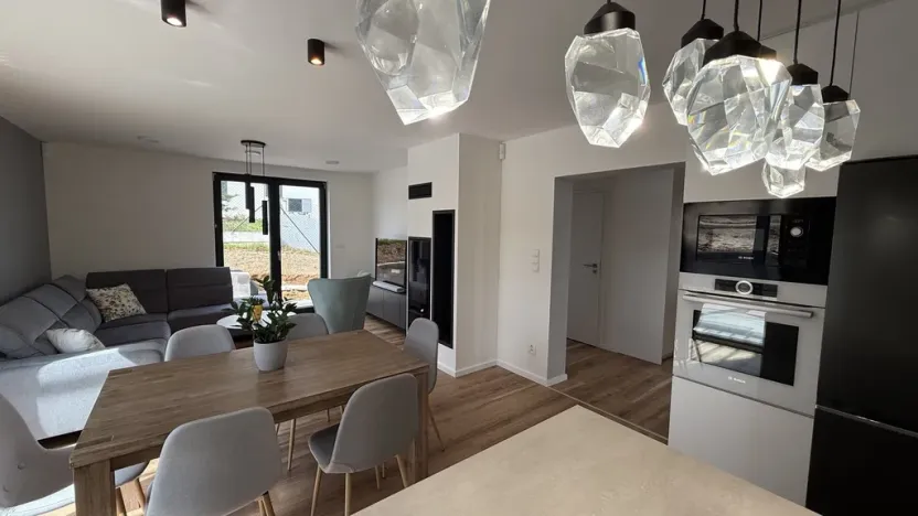 Prodej rodinného domu, Panenské Břežany, Nad Svatou Annou, 184 m2