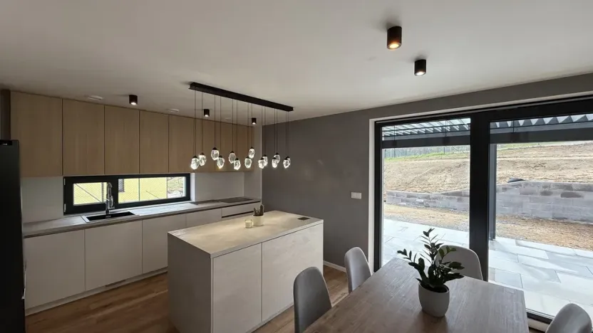 Prodej rodinného domu, Panenské Břežany, Nad Svatou Annou, 184 m2