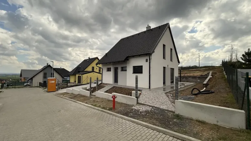 Prodej rodinného domu, Panenské Břežany, Nad Svatou Annou, 184 m2