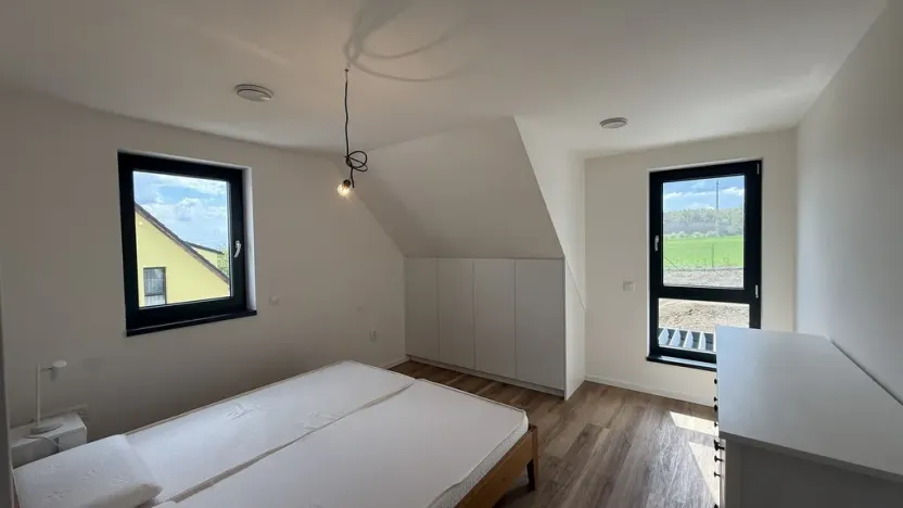 Prodej rodinného domu, Panenské Břežany, Nad Svatou Annou, 184 m2