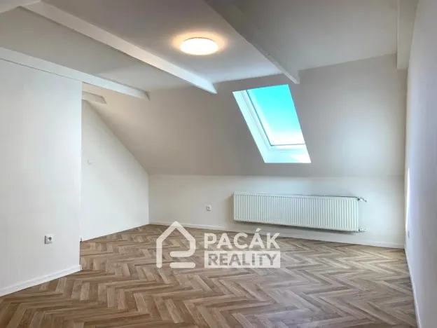 Pronájem bytu 3+kk, Olomouc - Holice, Hanácká, 68 m2