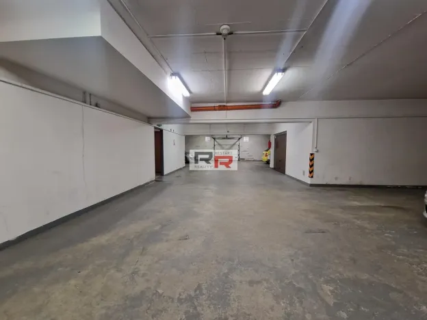 Pronájem garážového stání, Olomouc - Povel, Peškova, 22 m2