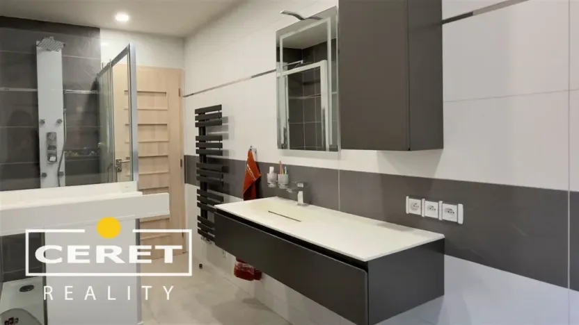 Prodej komerční nemovitosti, Žatec, Dvořákova, 139 m2