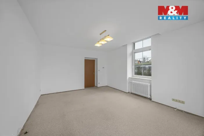 Prodej bytu 3+1, Jaroměř - Pražské Předměstí, Husova, 124 m2