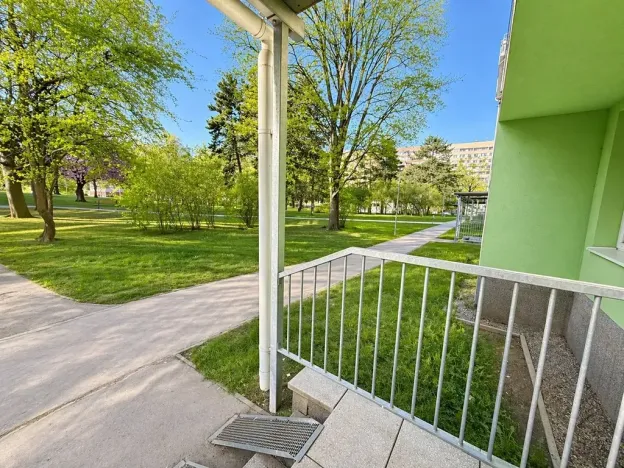 Pronájem bytu 1+kk, Praha - Prosek, Litoměřická, 28 m2