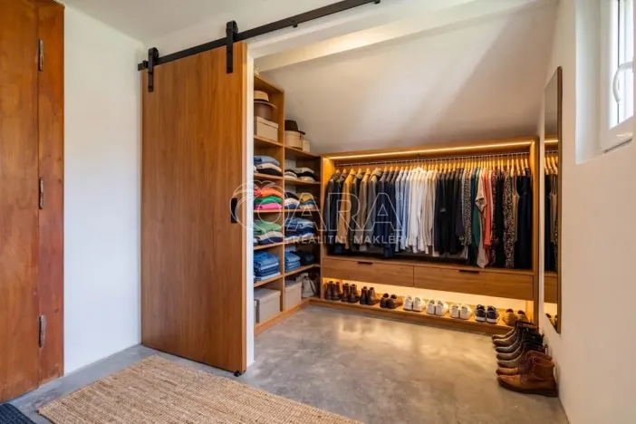 Prodej bytu 4+1, Beroun - Beroun-Hostim, Ke Svatému Jánu, 182 m2