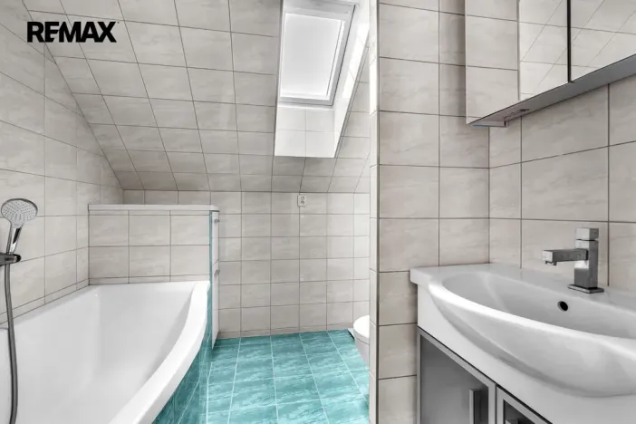 Prodej bytu 4+kk, Strančice, Náměstí Emila Kolbena, 108 m2