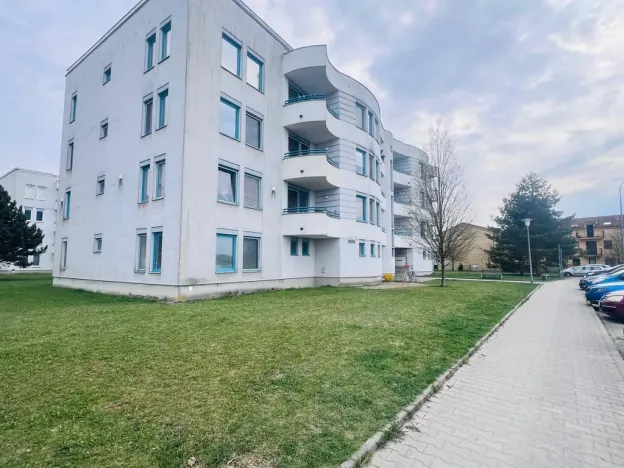 Pronájem bytu 2+kk, Třeboň - Třeboň II, Okružní, 50 m2